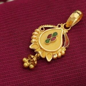 Traditional pendant