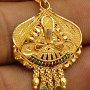 Traditional pendant