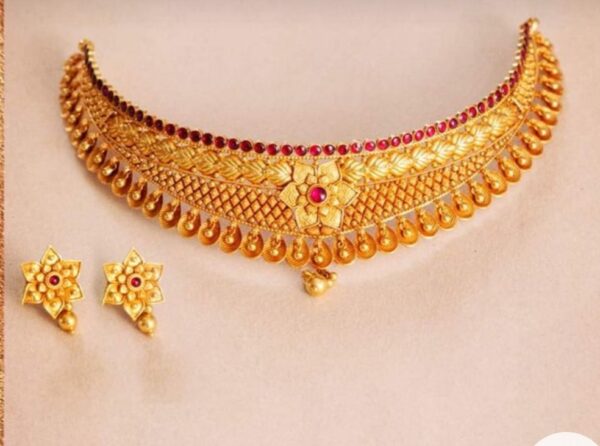 18kt gold radha choker set
